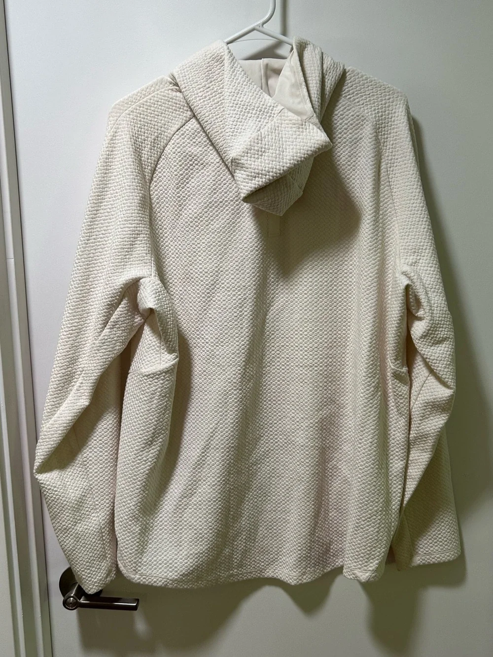Lululemon At Ease Hoodie in Cream Size Large - Picture 3 of 5